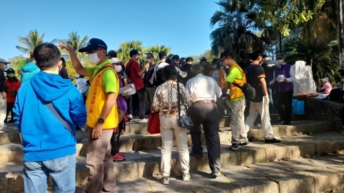 LINE_ALBUM_高雄市土木技師公會111年度土木日都會公園健行2022-12-10_221229_16