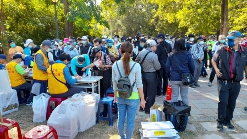LINE_ALBUM_高雄市土木技師公會111年度土木日都會公園健行2022-12-10_221229_28