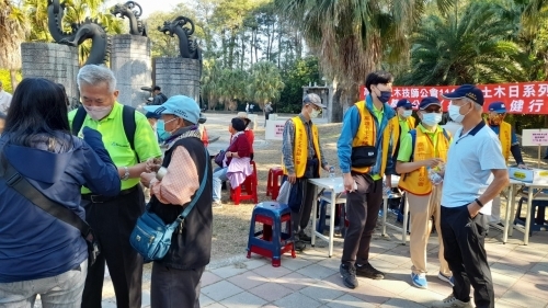 LINE_ALBUM_高雄市土木技師公會111年度土木日都會公園健行2022-12-10_221229_8