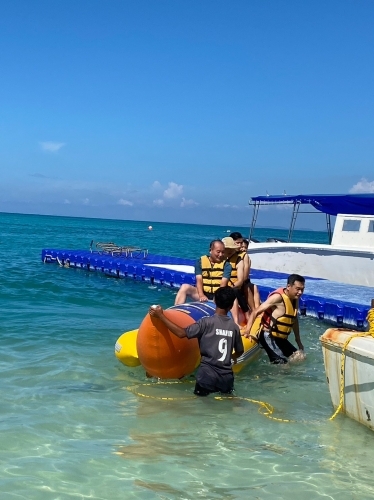 LINE_ALBUM_0916～20高雄市土木技師公會112年第二次國外旅遊活動-沙巴美人魚島悠閒之旅_230923_21