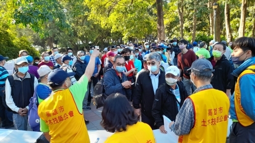 LINE_ALBUM_高雄市土木技師公會111年度土木日都會公園健行2022-12-10_221229_20