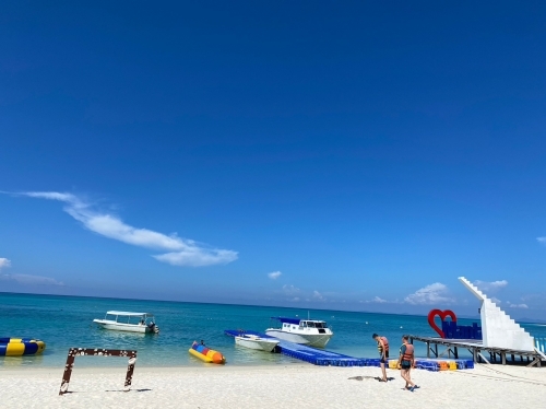LINE_ALBUM_0916～20高雄市土木技師公會112年第二次國外旅遊活動-沙巴美人魚島悠閒之旅_230923_28