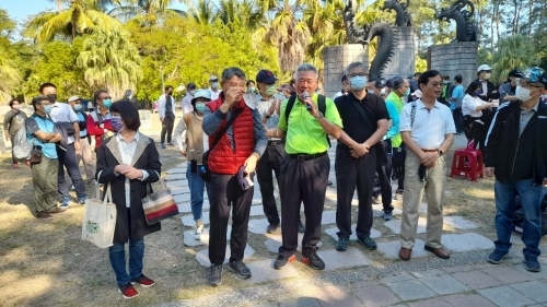 LINE_ALBUM_高雄市土木技師公會111年度土木日都會公園健行2022-12-10_221229_44
