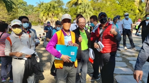 LINE_ALBUM_高雄市土木技師公會111年度土木日都會公園健行2022-12-10_221229_49