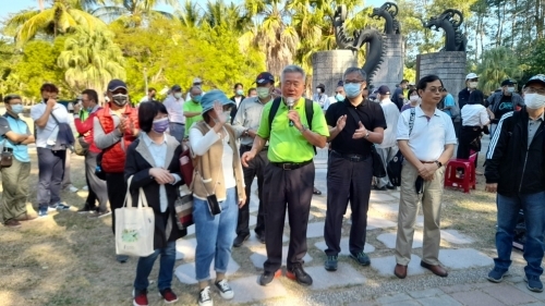 LINE_ALBUM_高雄市土木技師公會111年度土木日都會公園健行2022-12-10_221229_43