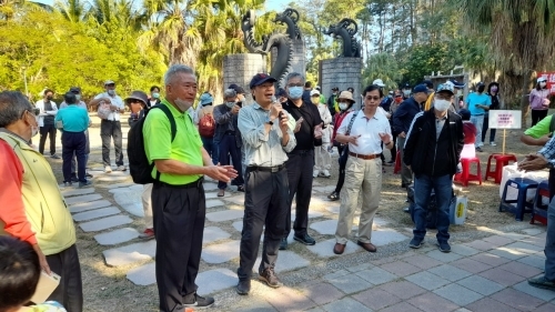 LINE_ALBUM_高雄市土木技師公會111年度土木日都會公園健行2022-12-10_221229_47